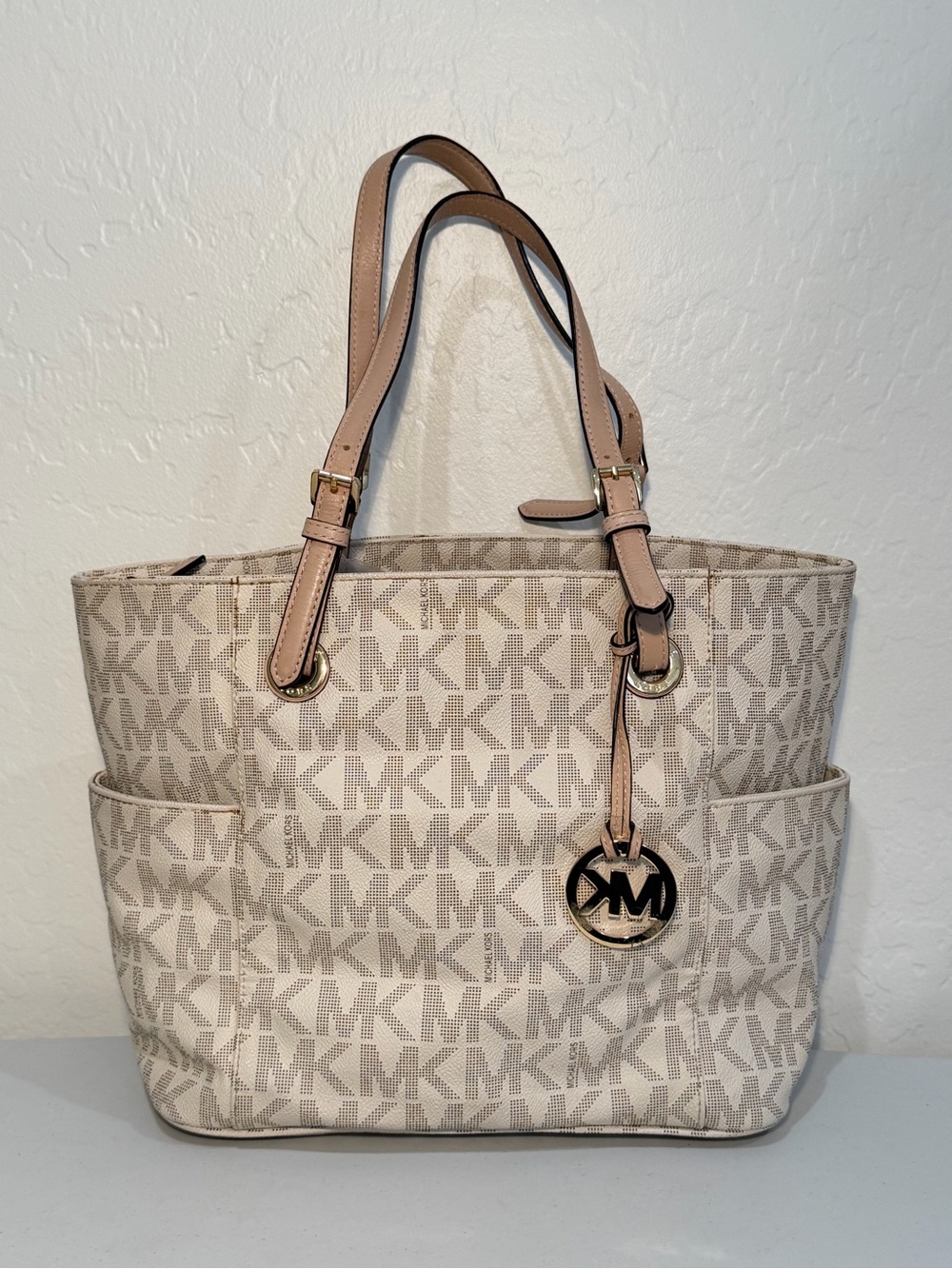 Michael Kors Jet Set Large Signature Pocket Tote Bag - Vanilla/Cream